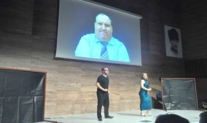 Gazeteci Cüneyt Erdan anısına tiyatro gösterisi düzenlendi