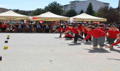 Geleneksel sokak oyunları yeniden yaşatıldı