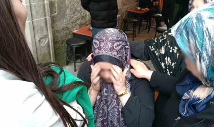 Genç kız, peşine düşen adamdan attığı tokat sayesinde kurtuldu