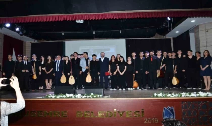 Güzel Sanatlar Lisesi öğretmen ve öğrencilerinden Neşet Ertaş konseri