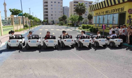 Haliliye’de minikler hem sürücü oldu hem kuralları öğrendi