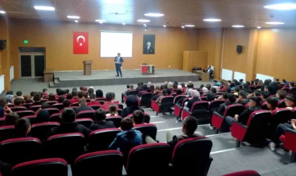Hisarcık’ta ”Eğitimde Rol Modeller” adlı konferans