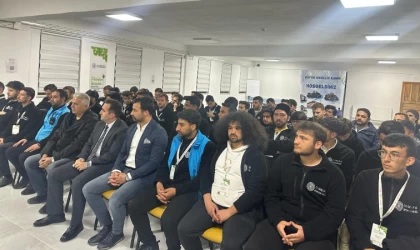 Hüyük’teki kampta gençler tarımı öğreniyor