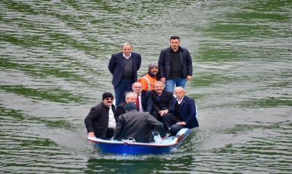 İki ilin komşu ilçeleri tek köprüde buluşuyor