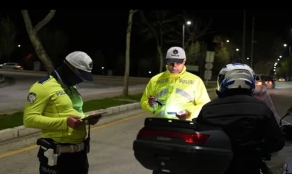 Isparta’da Trafik ve Asayiş Uygulamasında 11 araca cezai işlem uygulandı