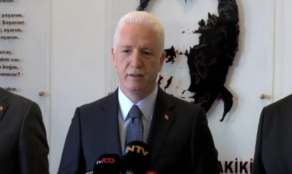 İstanbul Valisi Gül: ”Okullarımızın hiçbirinde depremden dolayı hasar olmadığı tespit edildi”