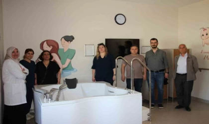 Kahta Devlet Hastanesi yetkilileri Elazığ’da suda doğum ünitesini inceledi