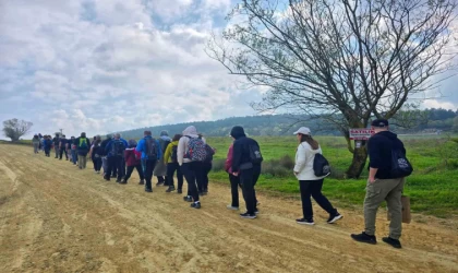 Kalp sağlığı farkındalığı için 11 kilometre yürüdüler