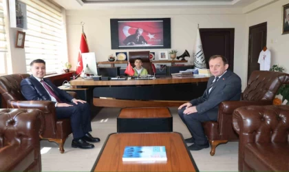 Karacasu’da kaymakamlık koltuğunu ilkokul öğrencisi Karaman devraldı