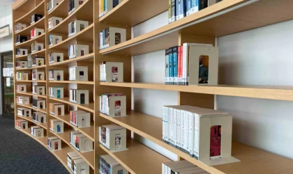 Kepez’den Ceza İnfaz Kurumu kütüphanesine anlamlı bağış