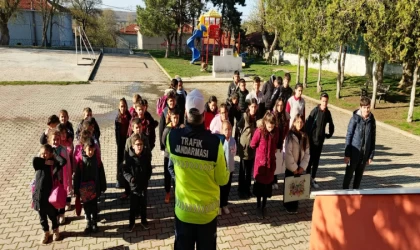 Kırklareli’nde öğrencilere trafik eğitimi