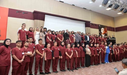 KMÜ’de hemşirelik bölümü öğrencilerine forma giyme töreni düzenlendi