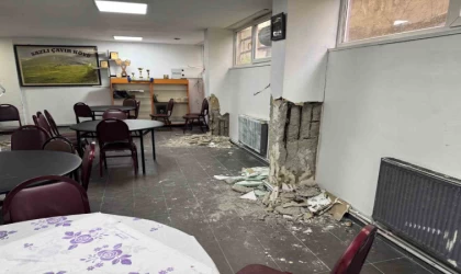 Küçükçekmece’de 6,2’lik depremde 6 katlı binanın kolanları patladı