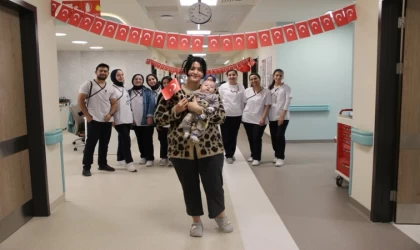 Kütahya Şehir Hastanesinde tedavi gören çocuklar 23 Nisan’ı kutladı