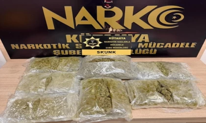 Kütahya’da aracında 3 kilo uyuşturucu ele geçirilen şüpheli tutuklandı