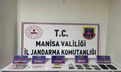 Manisa’da şüpheliden esrar ve uyuşturucu hap çıktı
