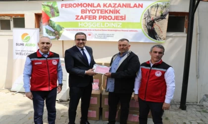 Manisalı çiftçilere salkım güvesine karşı biyolojik destek