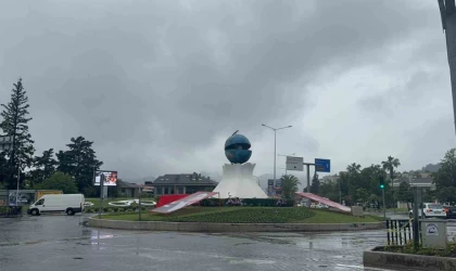 Marmaris’te yağışlı hava etkili oldu