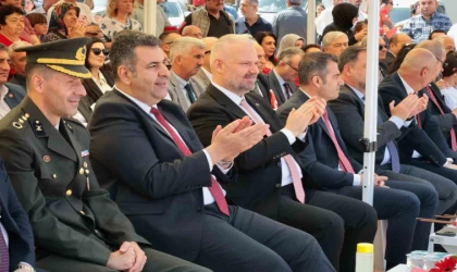 Menemen’de 23 Nisan coşkusu yaşandı