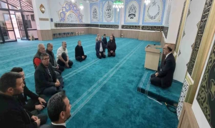 Müftü İmamoğlu ibadete yeni açılan camide vaaz verdi