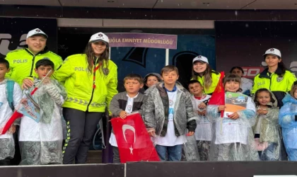 Muğla emniyetinden Kraliçe Etap’ta trafik farkındalığı etkinliği