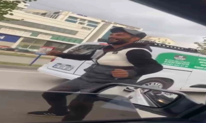 Müzik sesini duyunca dans etmeye başladı