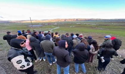 Öğrenciler, Bingöl’de fay hatlarını yerinde inceledi