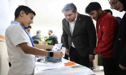 Öğrencilerin hazırladığı projeler, bilim merkezinde görücüye çıktı