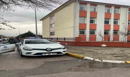Okul civarında sürücü kursuna velilerden tepki