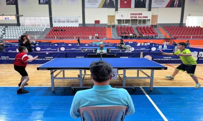 Okullararası Küçükler Masa Tenisi Grup Yarışmaları’nda şampiyon Kırşehir oldu