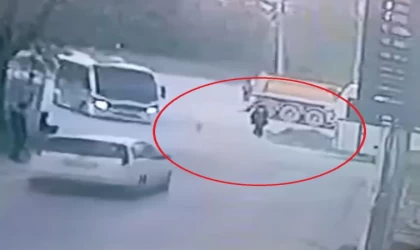 Önce yol kenarındaki kadına, sonra başka araçlara çarptı