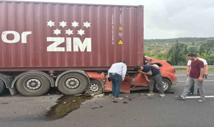Osmaniye’de otomobil tıra arkadan çarptı: 1 ölü
