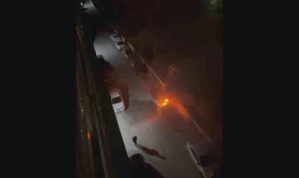 Park halindeki otomobilde korkutan yangın