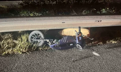 Park halindeki tıra arkadan çarpan motosikletin sürücüsü öldü