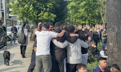 Play-off maçı dev ekranda izlendi