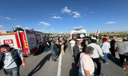 Şanlıurfa’da otomobiller çarpıştı: 2’si ağır 5 yaralı