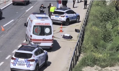 Silivri’de geri manevra yapan tır yaşlı adama çarptı