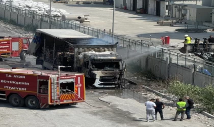 Söke’de atık kağıt getiren tırda yangın çıktı