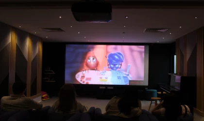 Suça sürüklenen çocuklara 23 Nisan film gösterimi düzenlendi