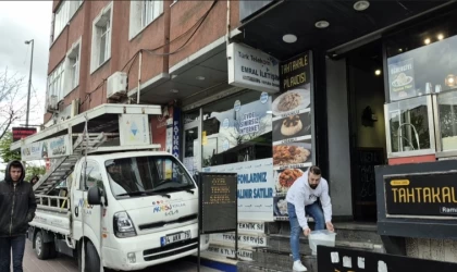 Sultangazi’de kamyonetten düşen adam hayatını kaybetti