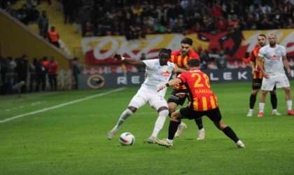 Süper Lig: Kayserispor: 1 - Çaykur Rizesor: 0 (İlk yarı)