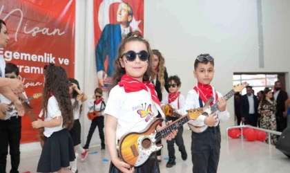 Tarsus’ta çocuklar 23 Nisan’ı kutladı