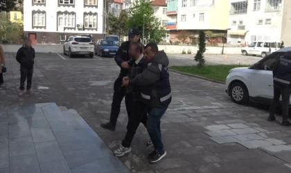 Taş kokain ile yakalanan metafizik uzmanı ve şoförü adliyeye sevk edildi