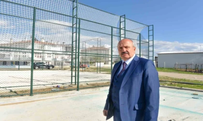 Taşköprü’ye yeni basketbol ve voleybol sahaları kazandırılıyor