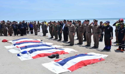 Tayland’da polis uçağı denize düştü: 6 ölü