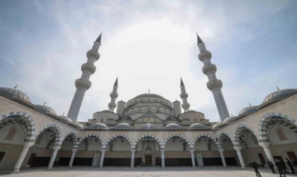 TBMM Başkanı Kurtulmuş, Kırgızistan’da Bişkek Kırgız-Türk Dostluk Devlet Hastanesi’ni ziyaret etti