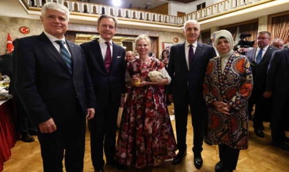 TBMM’de 23 Nisan resepsiyonu düzenlendi