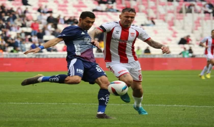 Trendyol Süper Lig: Sivasspor: 0 - Antalyaspor:0 (İlk yarı)