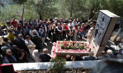 Türk Halk Müziği Sanatçısı Ali Ekber Çiçek ölümünün 19. yılında anıldı