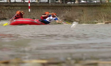 Türkiye Rafting Şampiyonası’nın ikinci gününde de heyecan doruktaydı